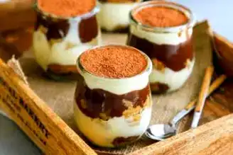Bardakta Ganajlı Tiramisu Tarifi