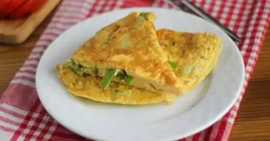 Pratik ve Lezzetli Biberli Omlet Tarifi