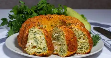 Börek Aromalı Nefis Kek Tarifi