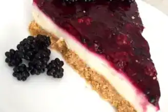 Ev Yapımı Böğürtlenli Cheesecake Tarifi