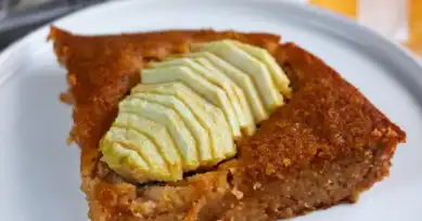 Glutensiz Cennet Hurmalı Elmalı Kek Tarifi