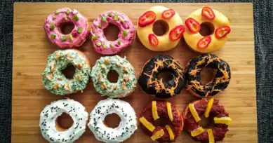 Renkli Donut Pişiler: Lezzet Patlaması!