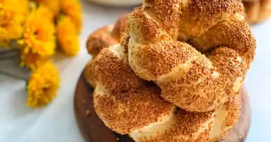 Evde Yapımı Kolay Taze Simit Tarifi