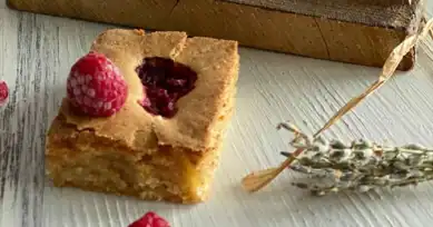 Nefis Frambuazlı Kek Tarifi