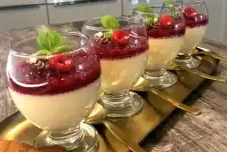 Nefis Frambuazlı Panna Cotta Tarifi
