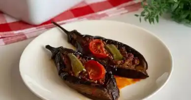 Sağlıklı ve Lezzetli Fırında Karnıyarık Tarifi