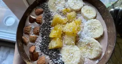Glutensiz Çikolatalı Smoothie Bowl Tarifi