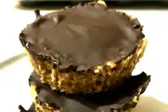 4 Malzemeyle Vegan Hurmalı Mini Tart Tarifi