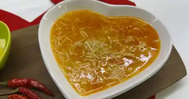 Tavuklu Şehriyeli Bağışıklık Destekleyici Çorba Tarifi