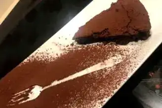 Nefis Çikolatalı Turta Tarifi