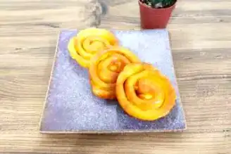 Evde Yapımı Lezzetli Jalebi Tarifi