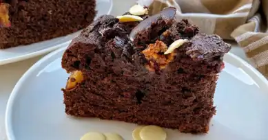 Nefis Kakaolu Fındık Ezmeli Kek Tarifi