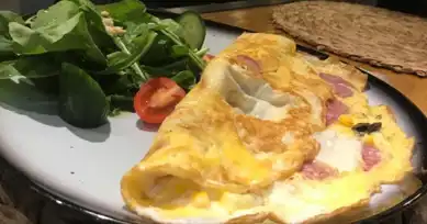Bol Malzemeli Karışık Omlet Tarifi