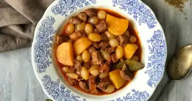 En Kolay Yahni Tarifi