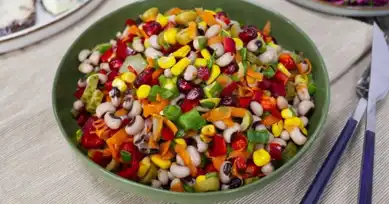 Pratik ve Lezzetli Kuru Börülce Salatası Tarifi
