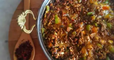 Nefis Kıymalı Menemen Tarifi