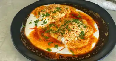 Nefis Pazar Kahvaltısı: Çılbır Tarifi