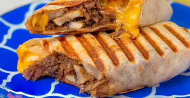Mantarlı Kavurmalı Dürüm Tost Tarifi