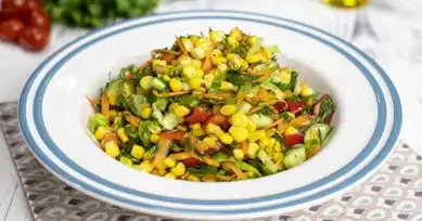 Yazın En Nefis Mısırlı Salatası Tarifi
