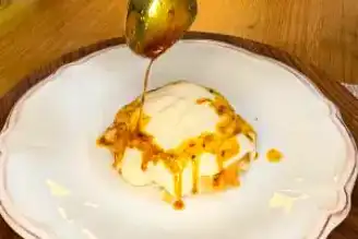 Tavuklu Paça Soslu Börek Tarifi