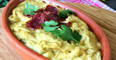Nefis Pastırmalı Humus Tarifi