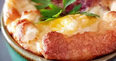 Nefis Pastırmalı Yumurta Güveç Tarifi