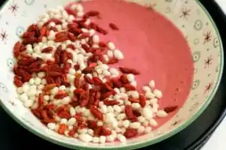 Nefis Pembe Smoothie Tarifi
