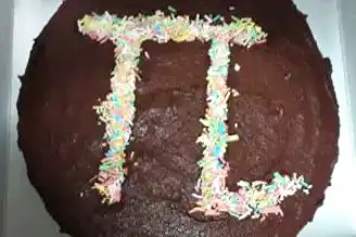 Nefis Pi Günü Pastası Tarifi