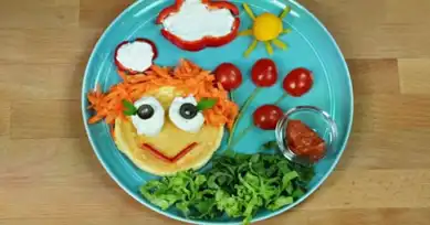 Minikler İçin Pofuduk Pancake Kahvaltısı