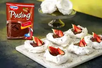 Mini Kakaolu Puding Dolgulu Pavlova Tarifi