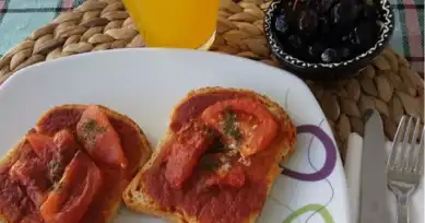 Nefis İspanyol Sarımsaklı Ekmek Tarifi