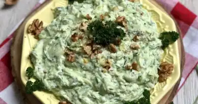 Nefis Yoğurtlu Kabak Salatası Tarifi