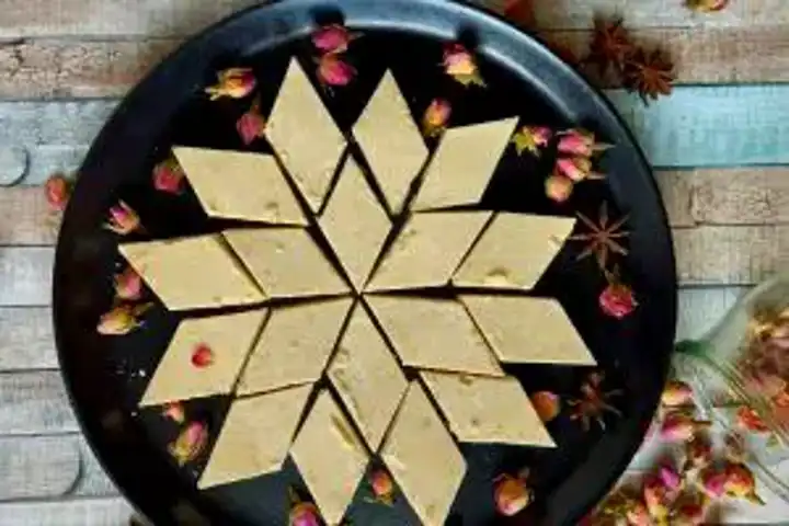 Nefis 3 Malzemeli Saray Helvası Tarifi