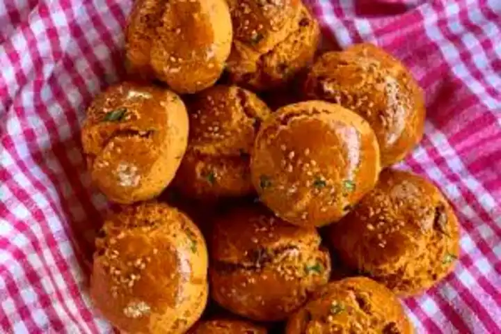 Acılı Lorlu Poğaça Tarifi