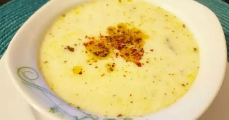 Nefis Beyaz Tarhana Çorbası Tarifi