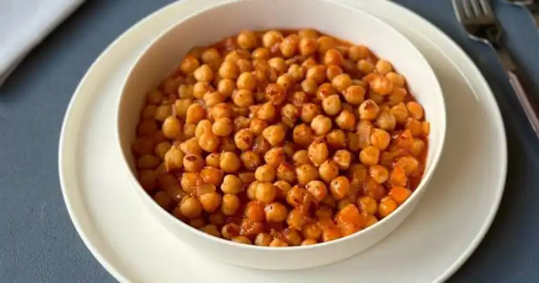 Protein Deposu: Biberli Etsiz Nohut Yemeği Tarifi