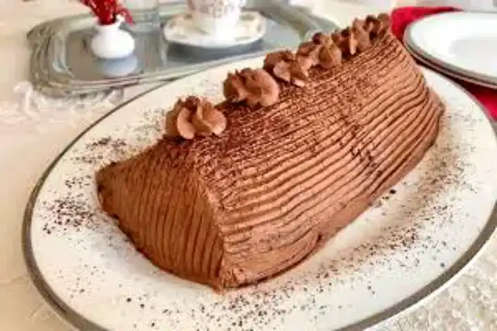 Nefis Bisküvili Piramit Pasta Tarifi