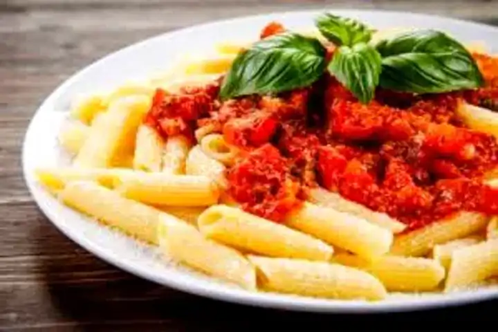 Nefis Bolonez Soslu Penne Makarna Tarifi