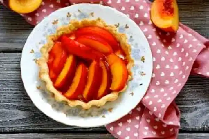 Nefis Şeftalili Tart Tarifi
