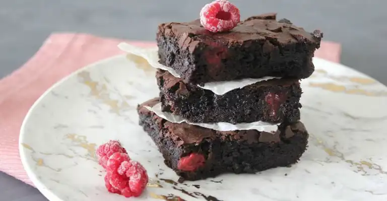 Nefis Frambuazlı Brownie Tarifi