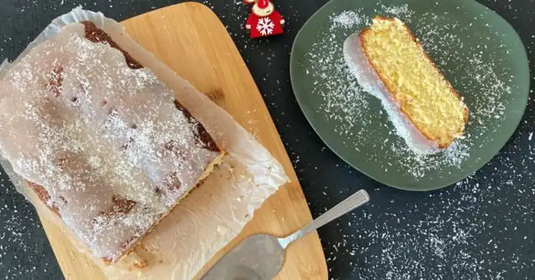 Nefis Hindistan Cevizi Soslu Kek Tarifi