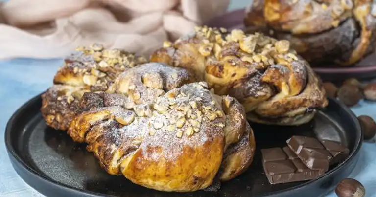 Yumuşacık Çikolatalı Açma Tarifi