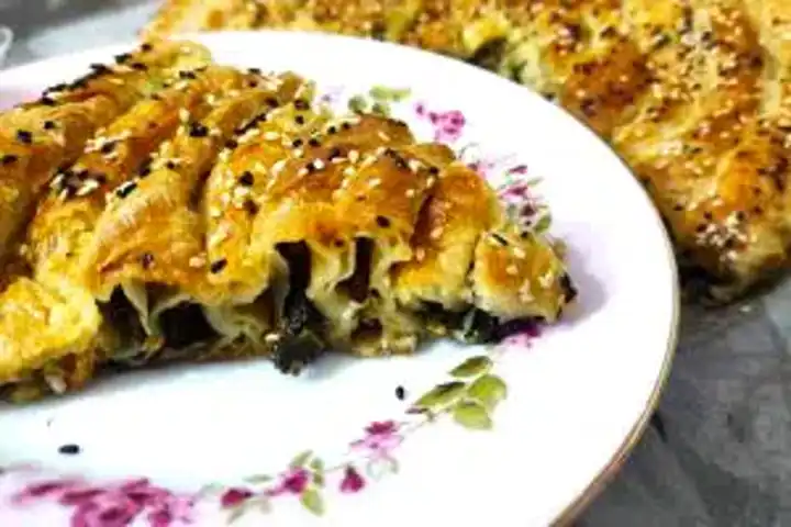 Çıtır Çıtır Ispanaklı Rulo Börek Tarifi