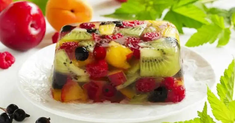 Nefis Jöleli Meyve Salatası Tarifi