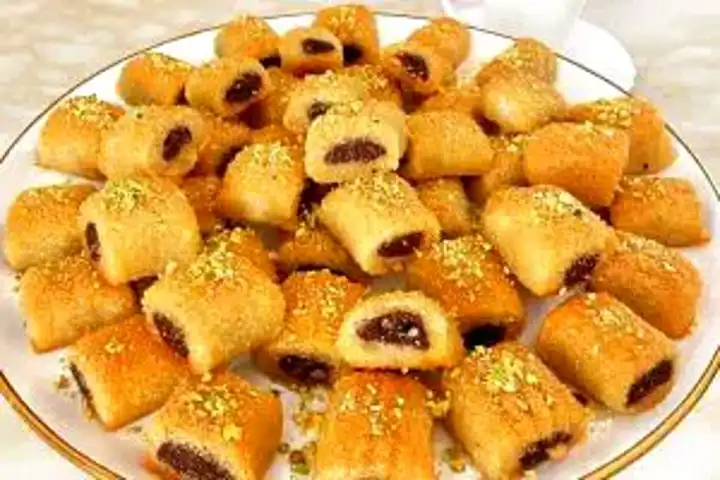 Nefis İki Renkli İrmikli Tatlı Tarifi