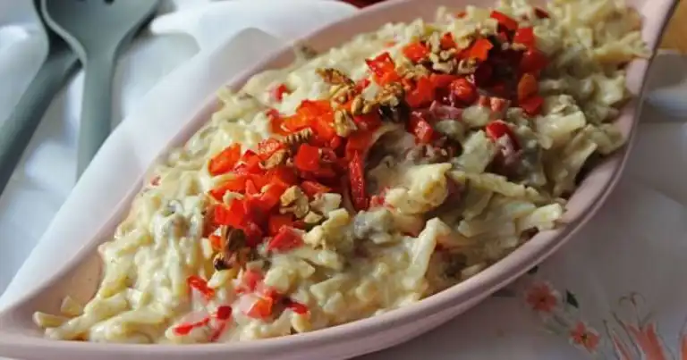 Nefis Köz Patlıcanlı Erişte Salatası Tarifi