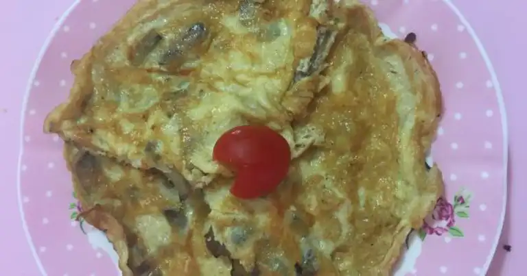 Hızlı ve Lezzetli: Mantar, Biber ve Kaşarlı Omlet Tarifi