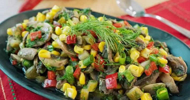 Lezzetli ve Sağlıklı Mantar Salatası Tarifi