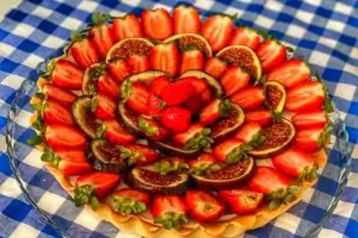 Nefis Ev Yapımı Meyveli Tart Tarifi