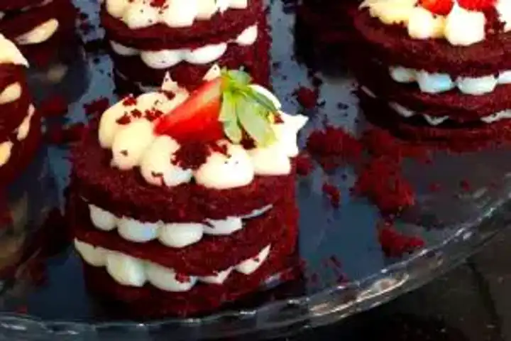 Nefis Mini Kadife Pastalar: Kolay Tarif!
